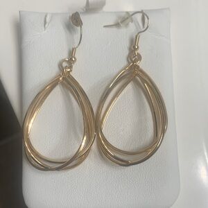 Elegant Gold Teardrop Earrings